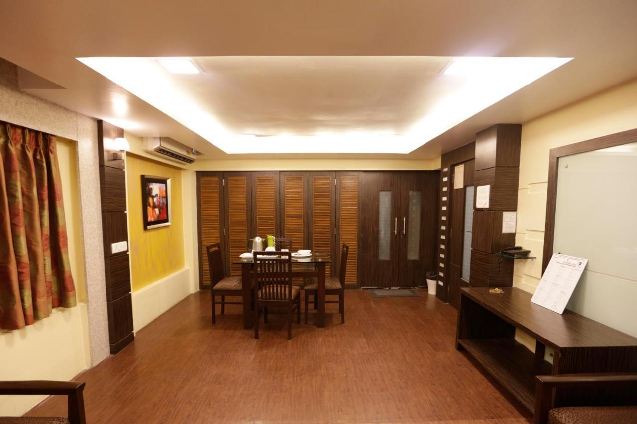 Hotel Metro Palace Bombay Eksteriør billede