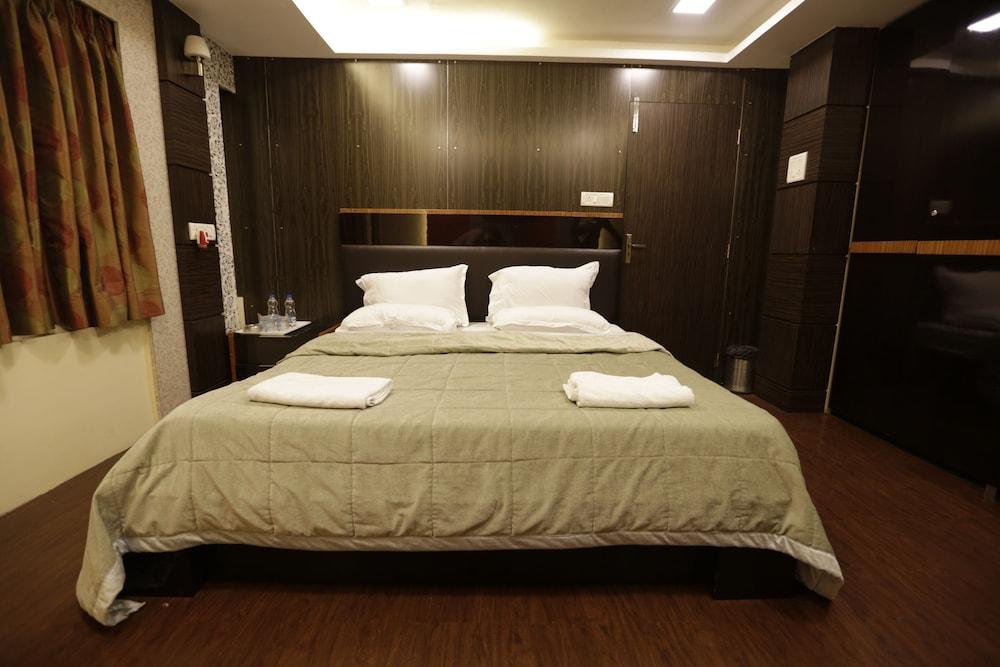 Hotel Metro Palace Bombay Eksteriør billede
