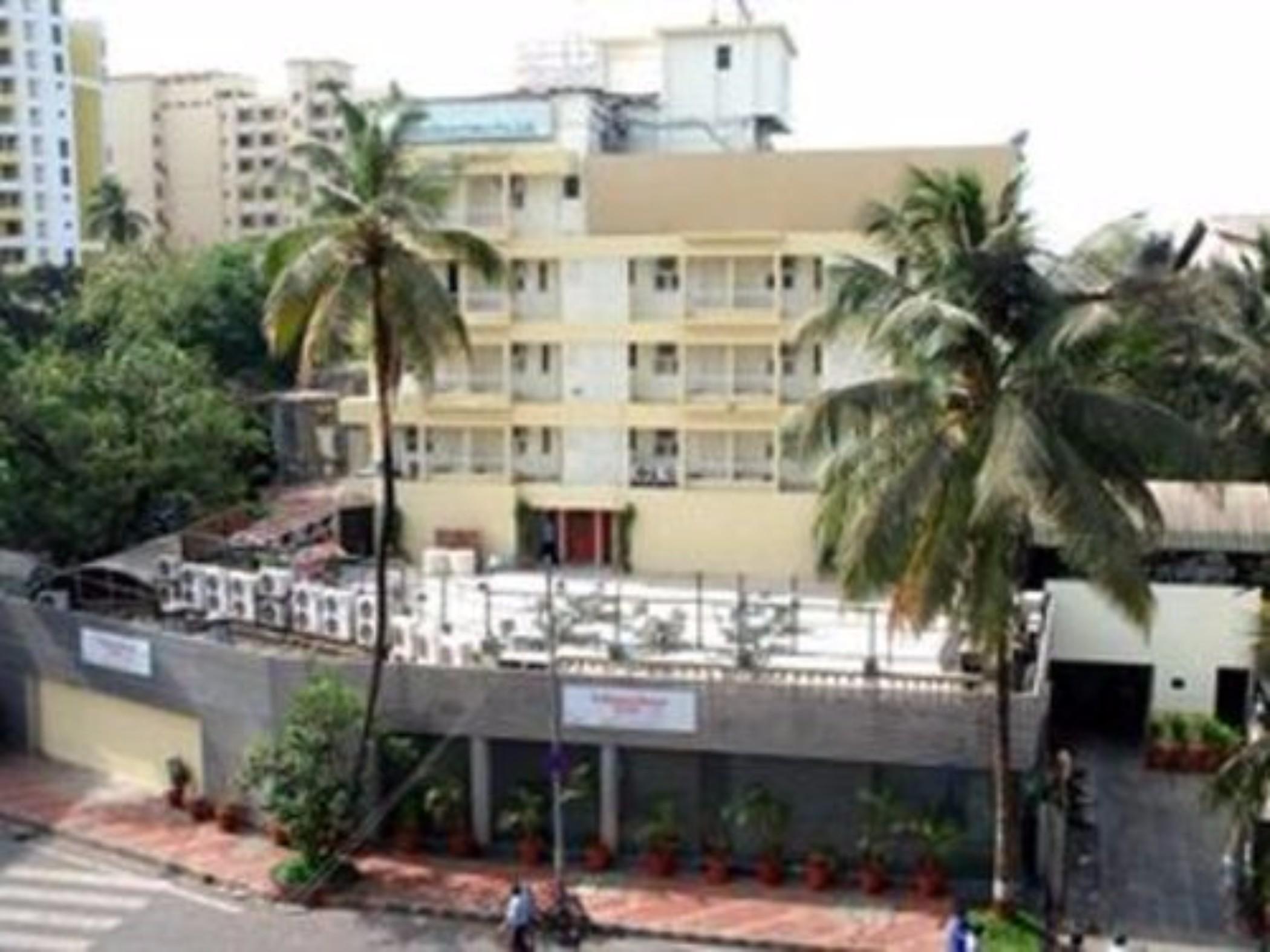 Hotel Metro Palace Bombay Eksteriør billede