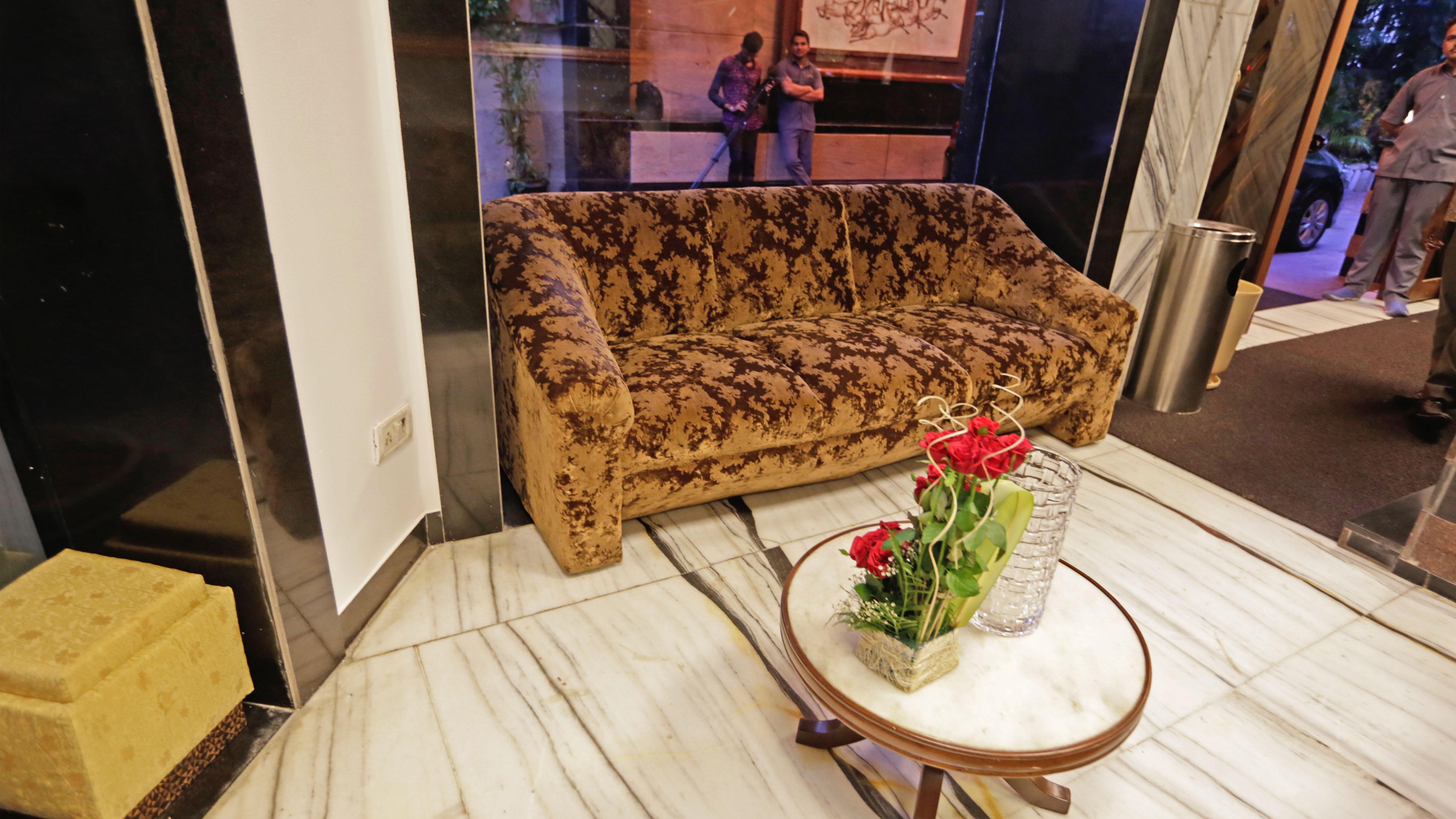 Hotel Metro Palace Bombay Eksteriør billede