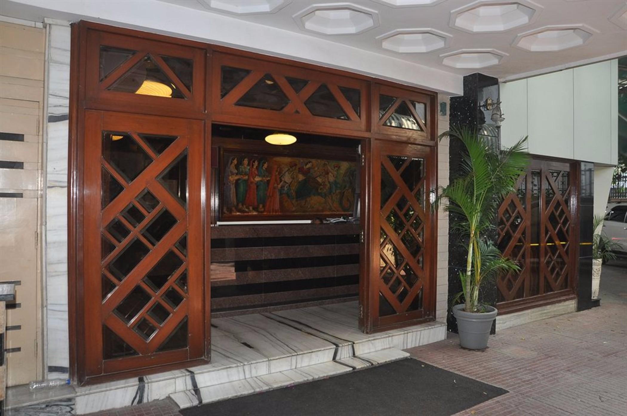 Hotel Metro Palace Bombay Eksteriør billede