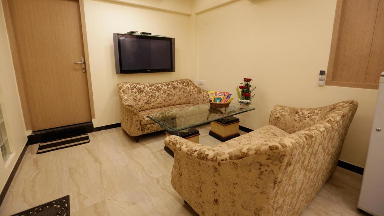 Hotel Metro Palace Bombay Eksteriør billede