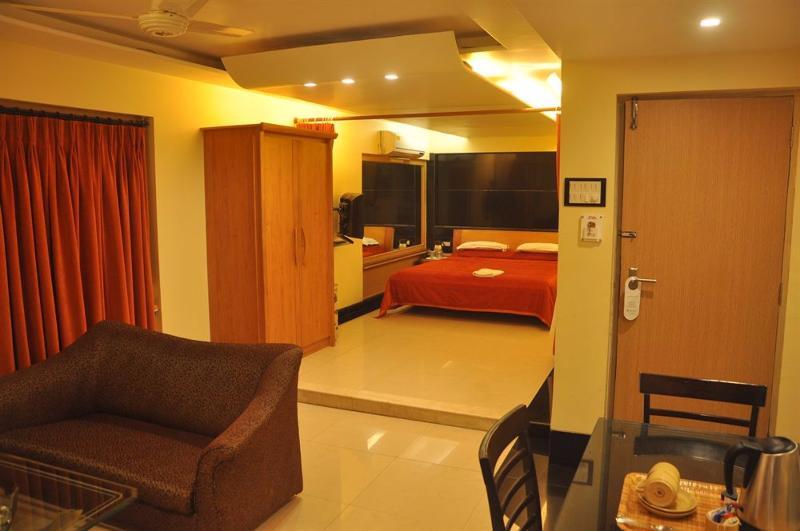 Hotel Metro Palace Bombay Eksteriør billede